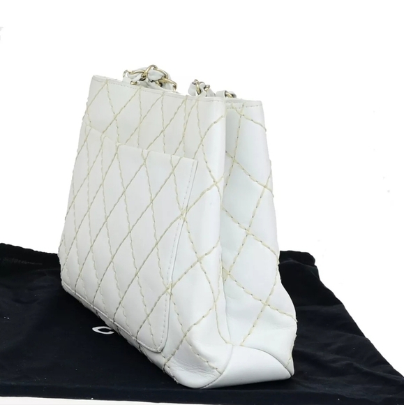 CHANEL 🔥Rare🔥 Wild Stitch CC Logo Chain Quilted Shoulder Bag! - Picture 3 of 16